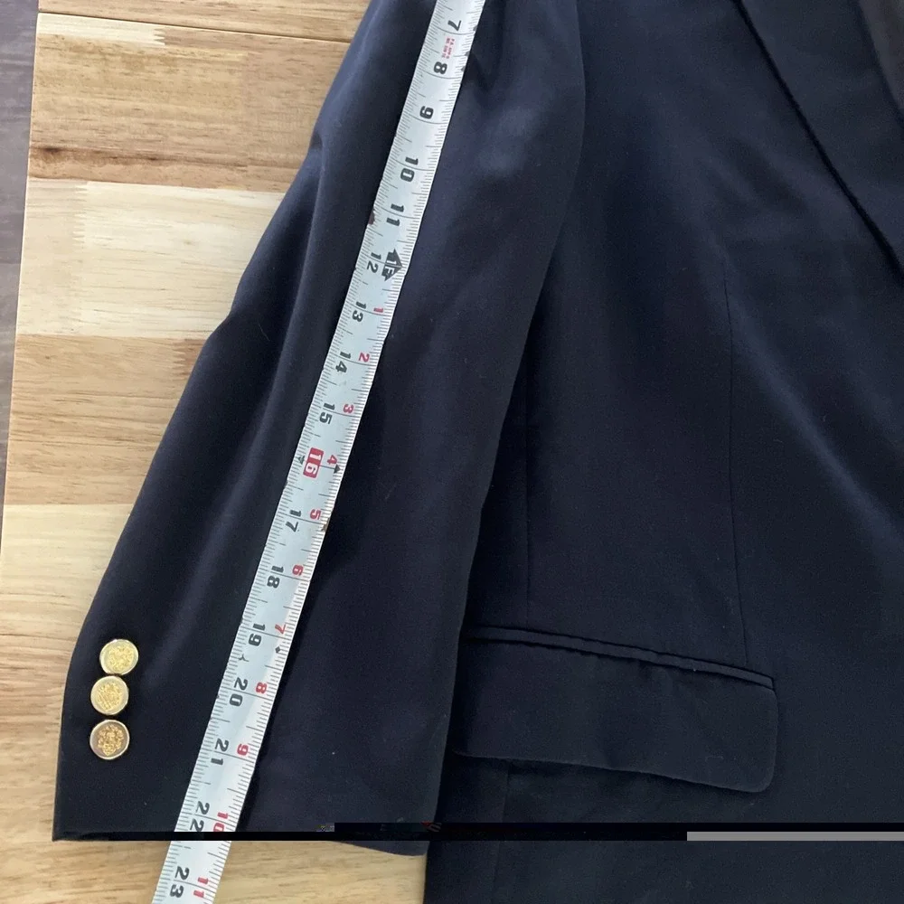 Joseph & Feiss Navy Blue Wool Blazer Gold Crest Buttons Made In Canada 48 Short